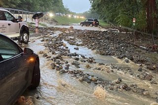 A partir de 20h00, les autoroutes étaient fermées dans au moins cinq comtés de l'Etat, dont celui de Westchester, qui se trouve juste au nord New York et borde la rivière Hudson.